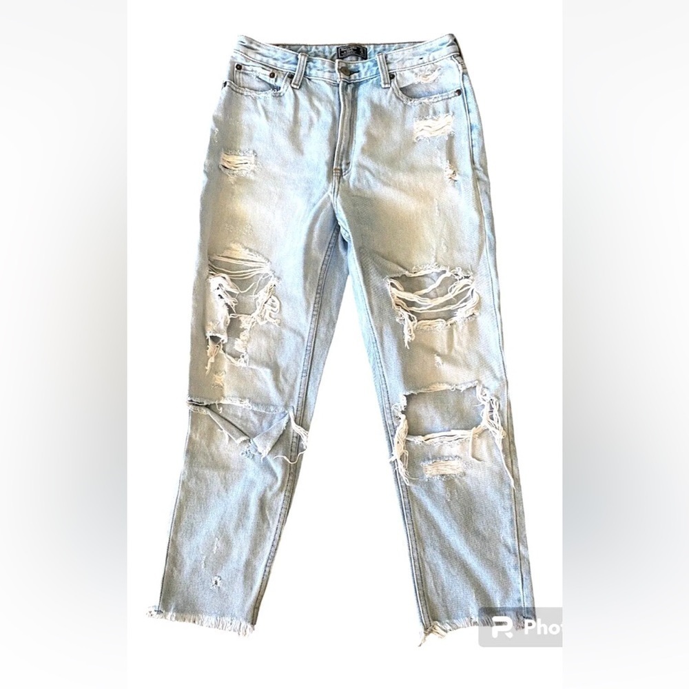 Abercrombie Fitch Sz 27 or 4 Mom Jeans Ultra High Rise Straight Distress Raw Hem
